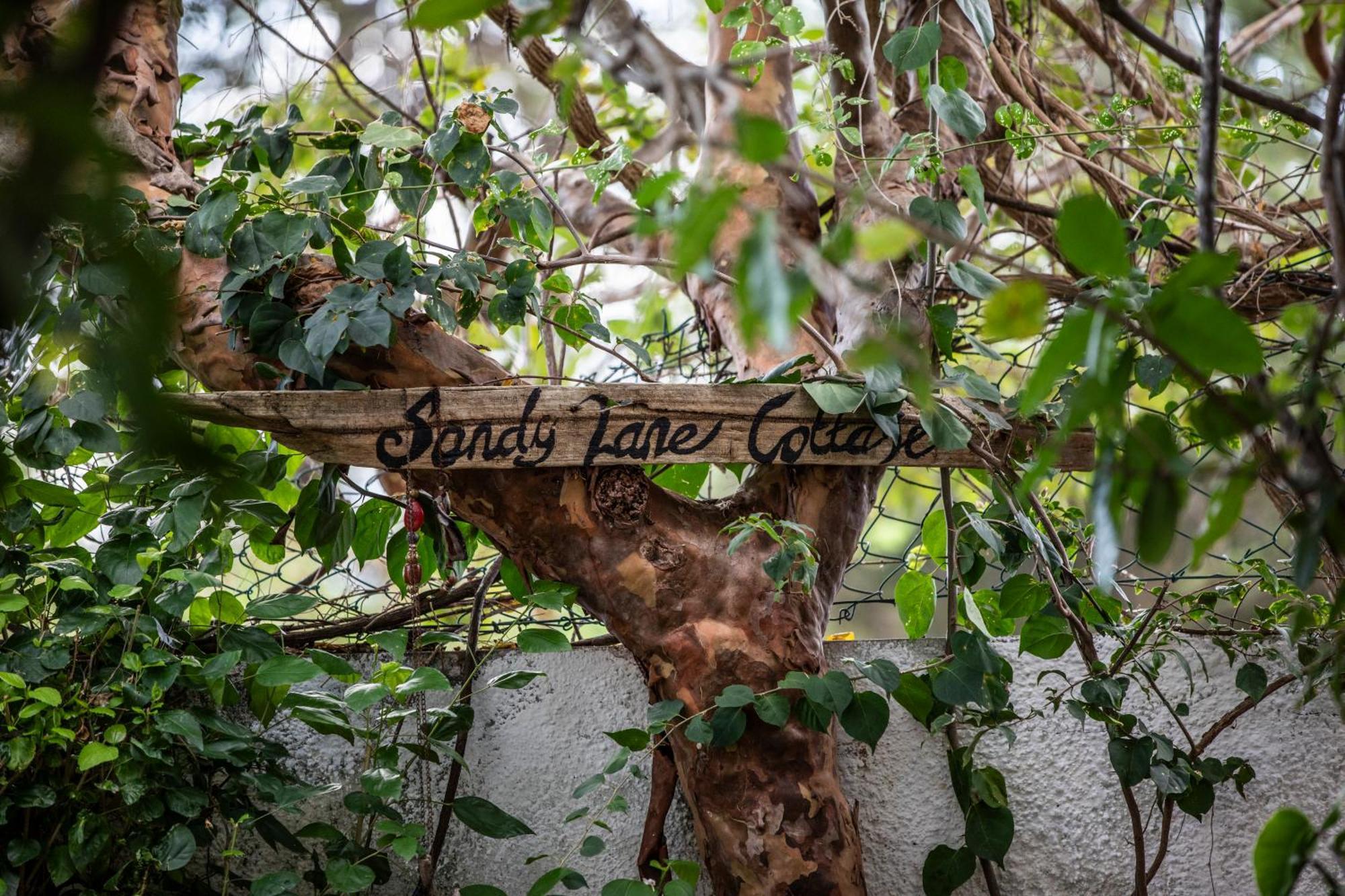 Sandy Lane Cottage Tamarin Bagian luar foto